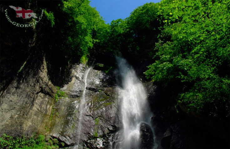 Водопад - Национальный парк Мтирала